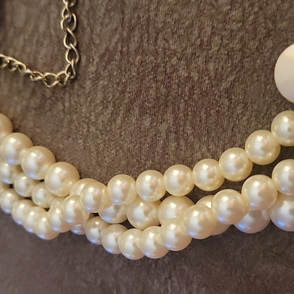 VCLM Retro 1960s Cream Floral Acrylic Glass Pearl Beaded Bridal Necklace - Picture 5 of 8
